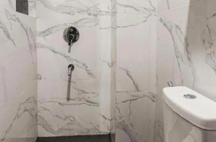 Oyo 241 Airo Hotel 2*