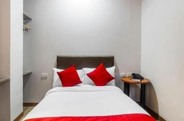 Oyo 241 Airo Hotel