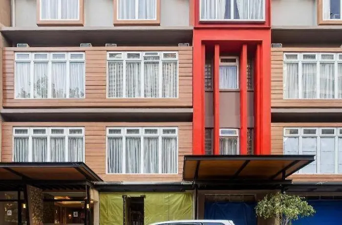 Hotel Oyo 241 Airo 2*