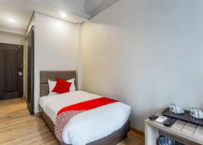 Hotel Oyo 241 Airo Manila