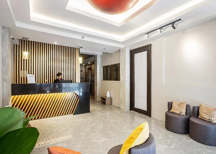 Oyo 241 Airo Hotel